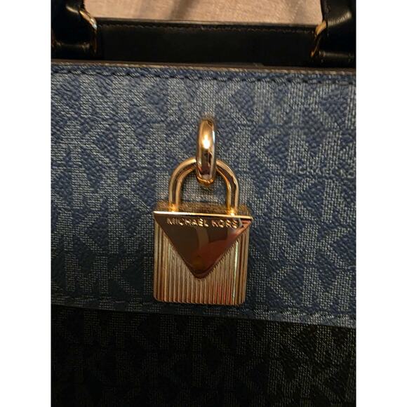 MICHAEL Kors Gramercy Signature Large Satchel - Picture 3 of 11